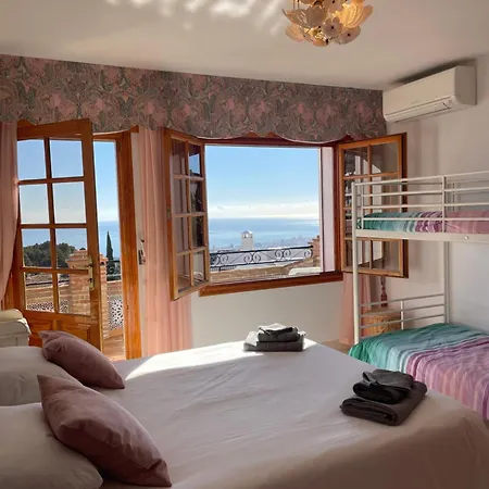 Luxury Ana,